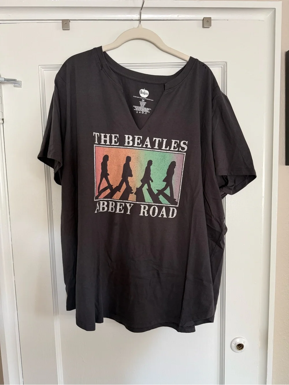 The Beatles Grey V‑Neck Band Tee - Picture 1 of 2